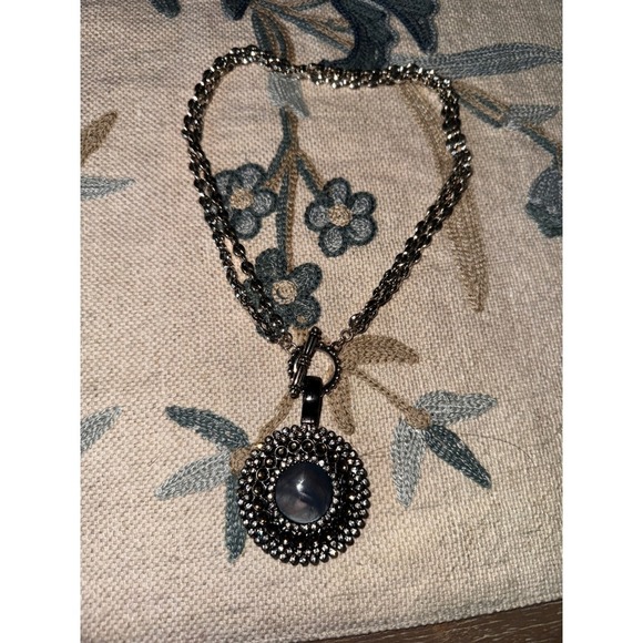 Premier Designs Statement Necklace Silver Tone Rhinestone Round Pendant Chain - Picture 6 of 8